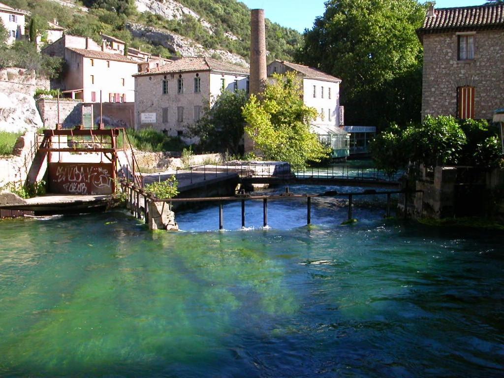 La Calvinette Villa Pernes-les-Fontaines Exterior photo